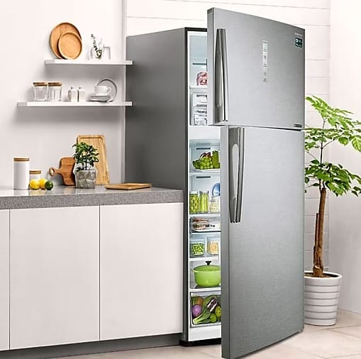 Pourquoi le ventilateur de mon réfrigérateur-congélateur fait-il un bruit fort