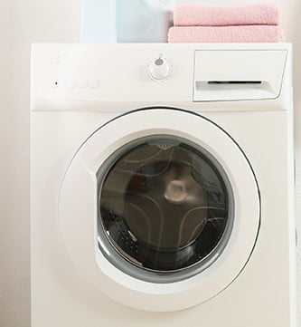 La laveuse à chargement frontal Maytag n'essore pas les vêtements à sec